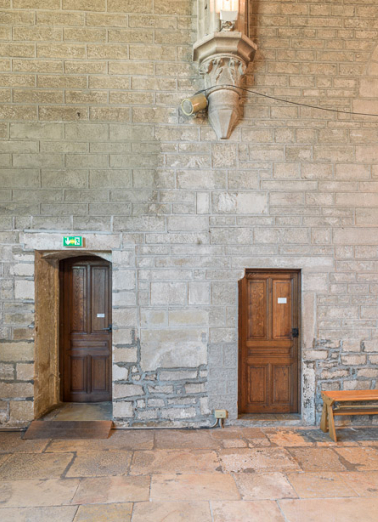 Vue des portes de la sacrisitie, dans le choeur. © Région Bourgogne-Franche-Comté, Inventaire du patrimoine