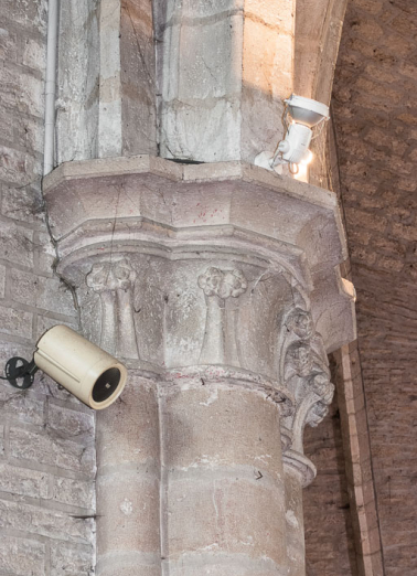 Vue d'un chapiteau d'un pilier de la croisée. © Région Bourgogne-Franche-Comté, Inventaire du patrimoine