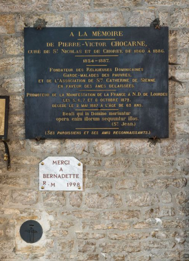 Vue d'ensemble de la plaque commémorative. © Région Bourgogne-Franche-Comté, Inventaire du patrimoine