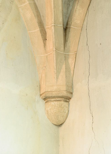 Vue d'un culot et du départ des ogives de la voûte de la sacristie. © Région Bourgogne-Franche-Comté, Inventaire du patrimoine