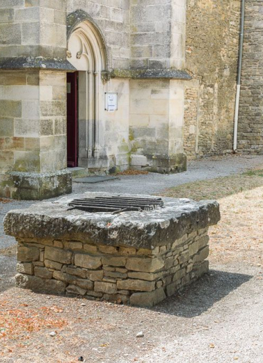 Puits : vue d'ensemble. © Région Bourgogne-Franche-Comté, Inventaire du patrimoine