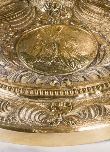 Détail du décor du pied du calice. © Région Bourgogne-Franche-Comté, Inventaire du patrimoine