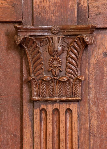 Détail d'un pilastre et de son chapiteau. © Région Bourgogne-Franche-Comté, Inventaire du patrimoine