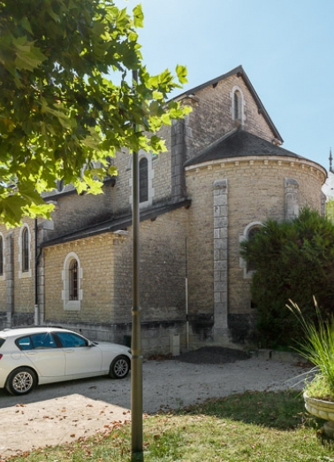 Vue de trois quarts, côté chevet. © Région Bourgogne-Franche-Comté, Inventaire du patrimoine