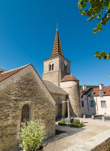 Chapelle nord-est, clocher et tourelle d'escalier. © Région Bourgogne-Franche-Comté, Inventaire du patrimoine