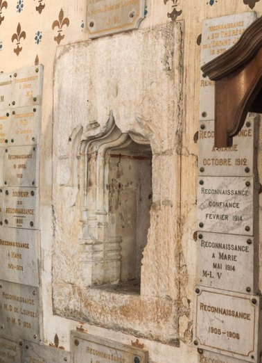 Lavabo de la chapelle sud. © Région Bourgogne-Franche-Comté, Inventaire du patrimoine