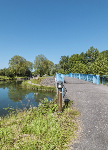 Vue du dessus, avec à gauche le site d'écluse 18. © Région Bourgogne-Franche-Comté, Inventaire du patrimoine Vue du dessus, avec à gauche le site d'écluse 18. © Région Bourgogne-Franche-Comté, Inventaire du patrimoine