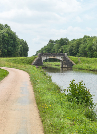 Vue générale du pont. © Région Bourgogne-Franche-Comté, Inventaire du patrimoine