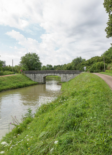 Vue d'ensemble du pont. © Région Bourgogne-Franche-Comté, Inventaire du patrimoine