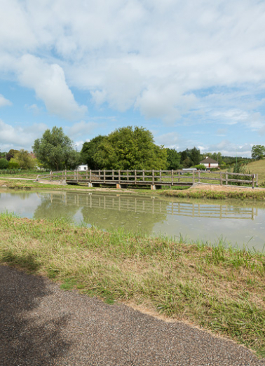 Vue d'ensemble de l'aqueduc. © Région Bourgogne-Franche-Comté, Inventaire du patrimoine