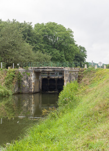Vue d'ensemble du pont. © Région Bourgogne-Franche-Comté, Inventaire du patrimoine