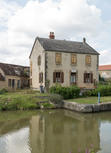 Vue de la maison éclusière. © Région Bourgogne-Franche-Comté, Inventaire du patrimoine