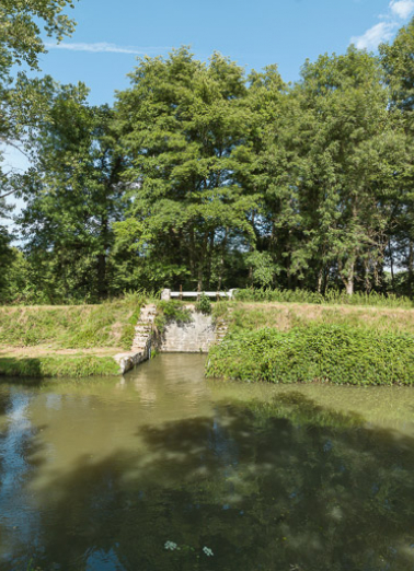 VUe de la rigole. © Région Bourgogne-Franche-Comté, Inventaire du patrimoine