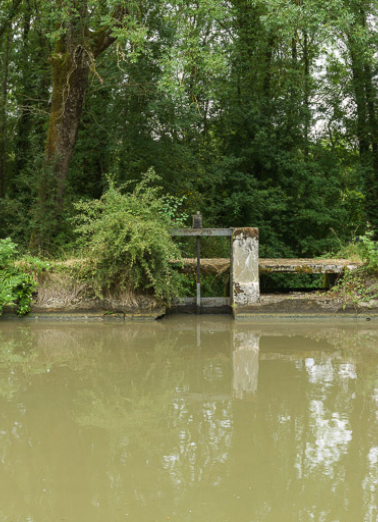 L'aqueduc. © Région Bourgogne-Franche-Comté, Inventaire du patrimoine