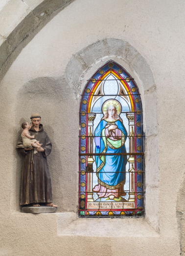Verrière représentant la Vierge. © Région Bourgogne-Franche-Comté, Inventaire du patrimoine