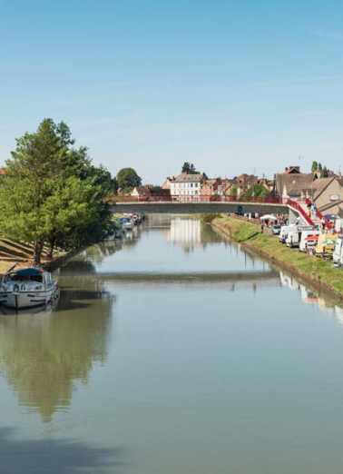 Vue d'ensemble de la passerelle. © Région Bourgogne-Franche-Comté, Inventaire du patrimoine