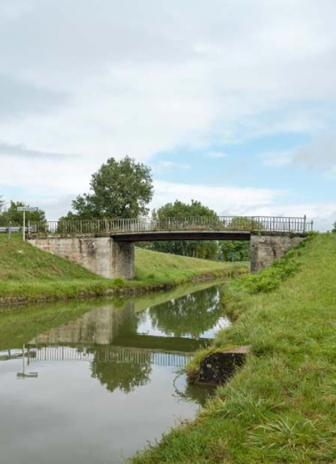 Vue d'ensemble du pont. © Région Bourgogne-Franche-Comté, Inventaire du patrimoine