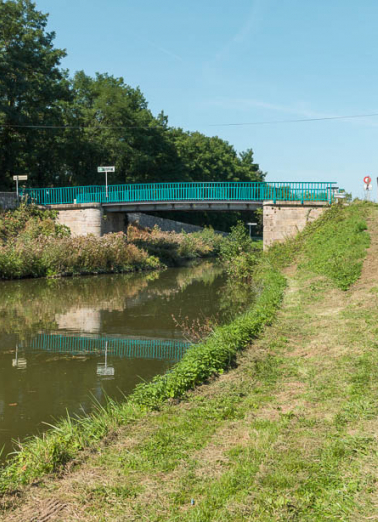 Vue d'ensemble du pont. © Région Bourgogne-Franche-Comté, Inventaire du patrimoine