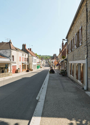 Vue de la rue du pont. © Région Bourgogne-Franche-Comté, Inventaire du patrimoine