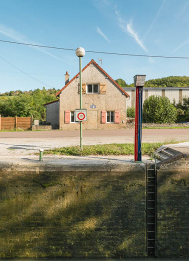 Vue de la maison éclusière. © Région Bourgogne-Franche-Comté, Inventaire du patrimoine