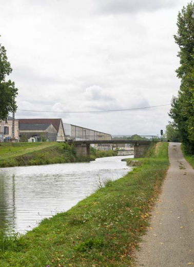 Vue d'ensemble du pont. © Région Bourgogne-Franche-Comté, Inventaire du patrimoine