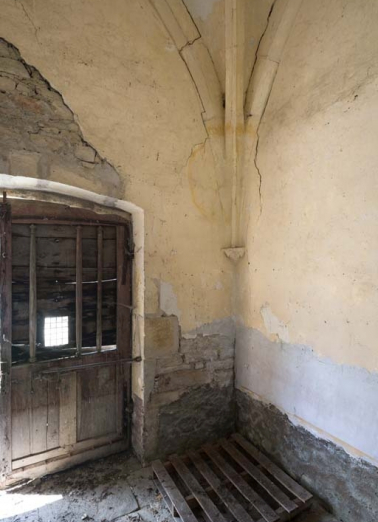 Culot de l'angle nord-ouest. © Région Bourgogne-Franche-Comté, Inventaire du patrimoine Culot de l'angle nord-ouest. © Région Bourgogne-Franche-Comté, Inventaire du patrimoine