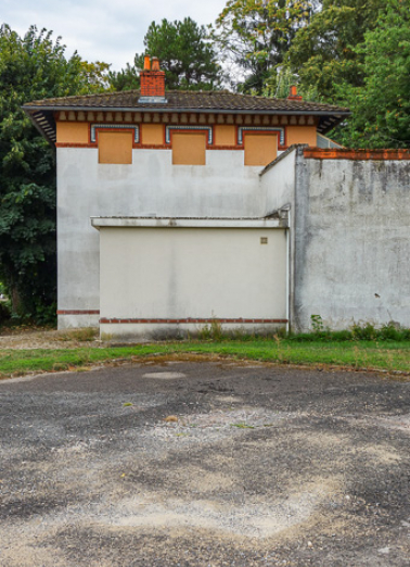 Emplacement du pavillon de la source (détruit et remplacé par une construction tardive). © Région Bourgogne-Franche-Comté, Inventaire du patrimoine Emplacement du pavillon de la source (détruit et remplacé par une construction tardive). © Région Bourgogne-Franche-Comté, Inventaire du patrimoine