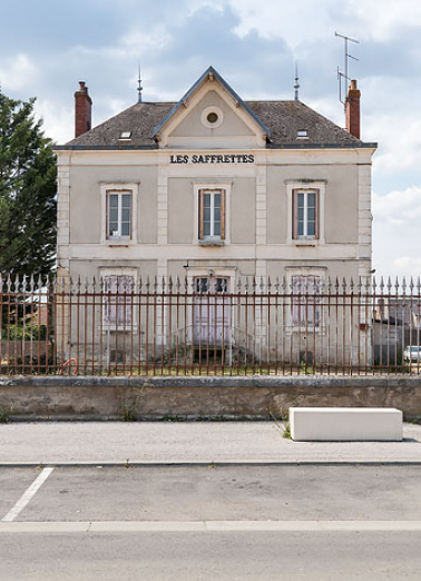 usine de mise en bouteilles des eaux minérales © Région Bourgogne-Franche-Comté, Inventaire du patrimoine usine de mise en bouteilles des eaux minérales © Région Bourgogne-Franche-Comté, Inventaire du patrimoine