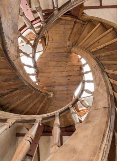 escalier © Région Bourgogne-Franche-Comté, Inventaire du patrimoine  escalier © Région Bourgogne-Franche-Comté, Inventaire du patrimoine