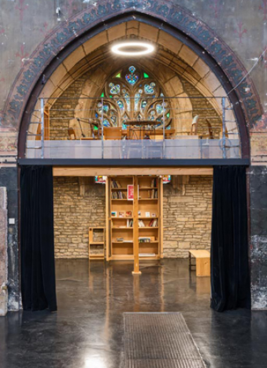 église paroissiale théâtre © Région Bourgogne-Franche-Comté, Inventaire du patrimoine  église paroissiale théâtre © Région Bourgogne-Franche-Comté, Inventaire du patrimoine