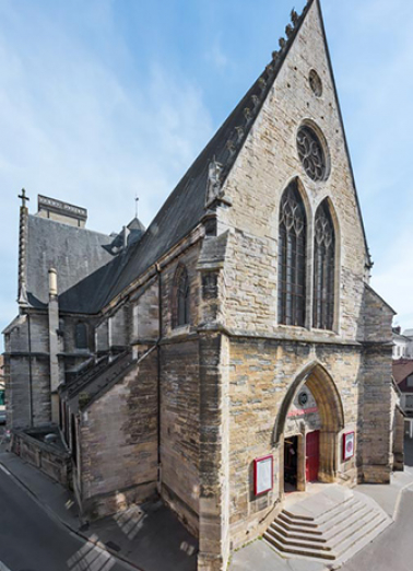 église paroissiale théâtre © Région Bourgogne-Franche-Comté, Inventaire du patrimoine  église paroissiale théâtre © Région Bourgogne-Franche-Comté, Inventaire du patrimoine