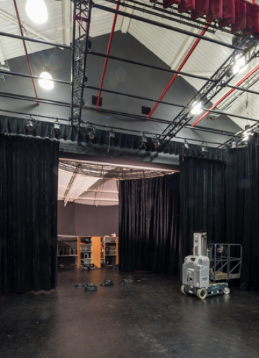 salle des fêtes salle de spectacle © Région Bourgogne-Franche-Comté, Inventaire du patrimoine  salle des fêtes salle de spectacle © Région Bourgogne-Franche-Comté, Inventaire du patrimoine