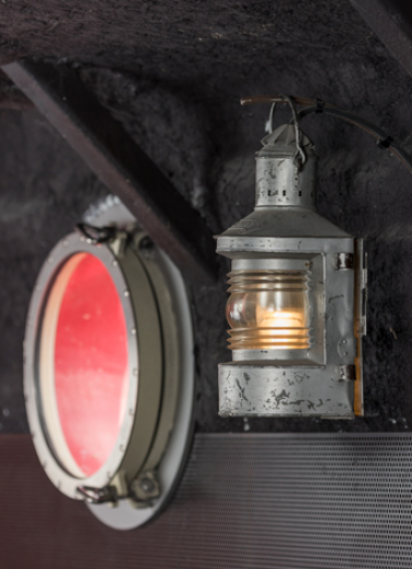 péniche salle de spectacle © Région Bourgogne-Franche-Comté, Inventaire du patrimoine  péniche salle de spectacle © Région Bourgogne-Franche-Comté, Inventaire du patrimoine