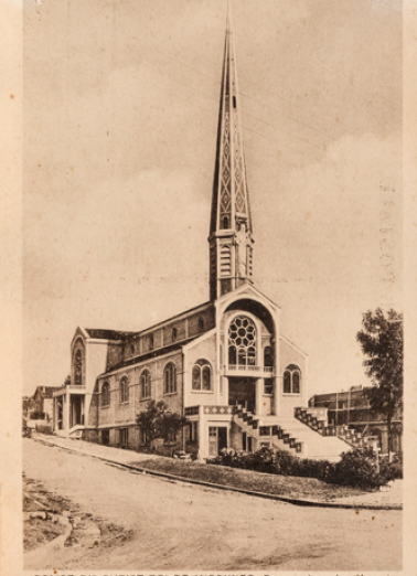 église centre paroissial clocher crypte © Région Bourgogne-Franche-Comté, Inventaire du patrimoine  église centre paroissial clocher crypte © Région Bourgogne-Franche-Comté, Inventaire du patrimoine