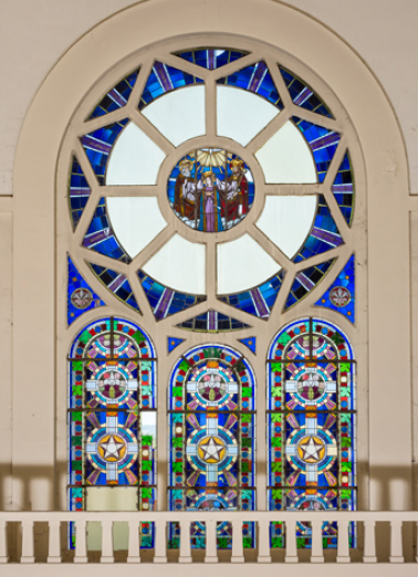 verrière rose © Région Bourgogne-Franche-Comté, Inventaire du patrimoine  verrière rose © Région Bourgogne-Franche-Comté, Inventaire du patrimoine