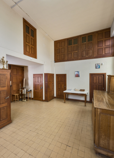 sacristie verrière armoire de sacristie © Région Bourgogne-Franche-Comté, Inventaire du patrimoine  sacristie verrière armoire de sacristie © Région Bourgogne-Franche-Comté, Inventaire du patrimoine
