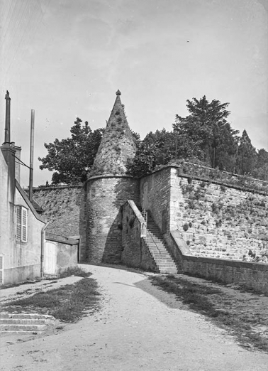 tour bastion © Archives municipales, Beaune  tour bastion © Archives municipales, Beaune