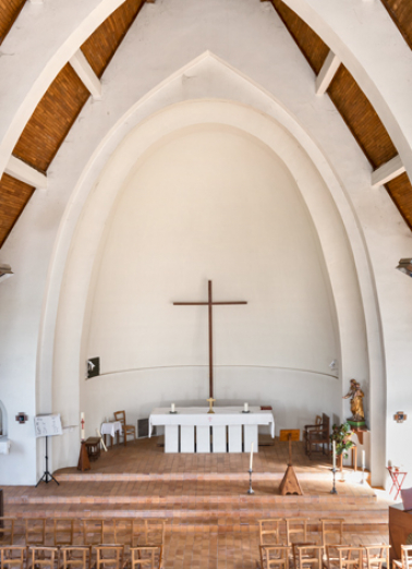  choeur autel croix sculpture © Région Bourgogne-Franche-Comté, Inventaire du patrimoine