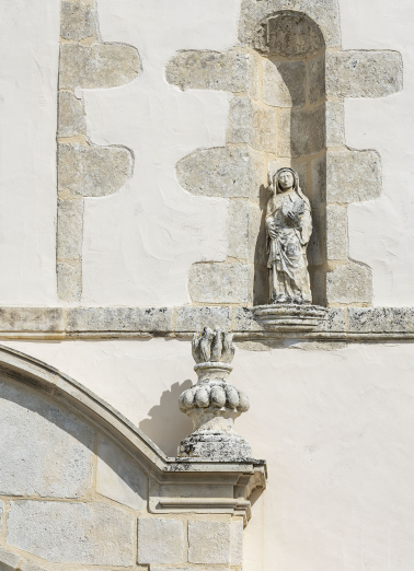 statue © Région Bourgogne-Franche-Comté, Inventaire du patrimoine  statue © Région Bourgogne-Franche-Comté, Inventaire du patrimoine