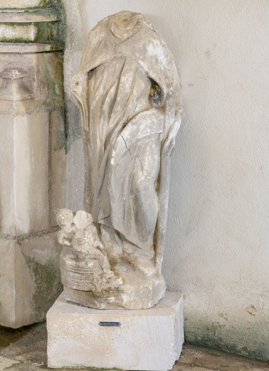statue © Région Bourgogne-Franche-Comté, Inventaire du patrimoine  statue © Région Bourgogne-Franche-Comté, Inventaire du patrimoine