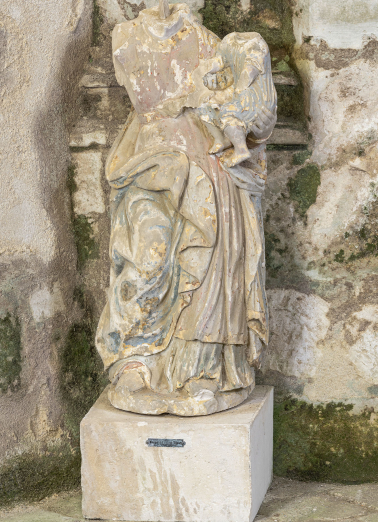 statue © Région Bourgogne-Franche-Comté, Inventaire du patrimoine  statue © Région Bourgogne-Franche-Comté, Inventaire du patrimoine