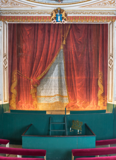  dépendance théâtre rideau de scène décor de théâtre © Région Bourgogne-Franche-Comté, Inventaire du patrimoine