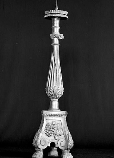 Vue de la face avec raisins. © Région Bourgogne-Franche-Comté, Inventaire du patrimoine