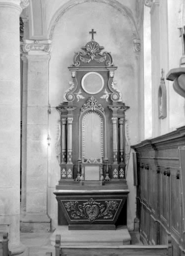 Vue d'ensemble de l'autel-retable latéral droit. © Région Bourgogne-Franche-Comté, Inventaire du patrimoine