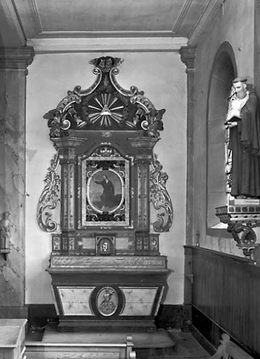 Vue de l'autel-retable latéral droit. © Région Bourgogne-Franche-Comté, Inventaire du patrimoine