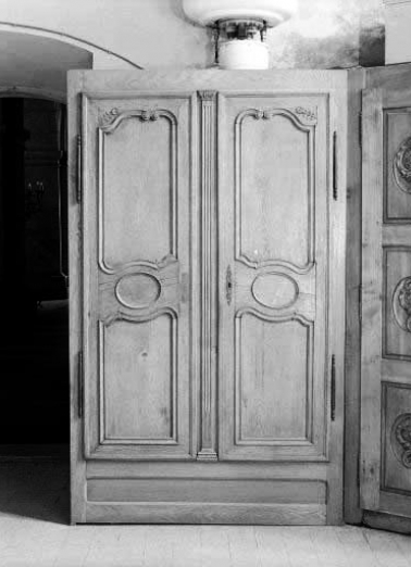 Deux battants de porte d'armoire : vue d'ensemble. © Région Bourgogne-Franche-Comté, Inventaire du patrimoine