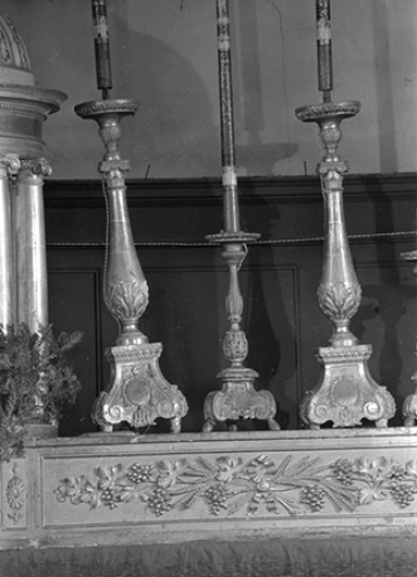 Chandeliers d'autel, bois peint doré, XVIIIe siècle : vue d'ensemble. © Région Bourgogne-Franche-Comté, Inventaire du patrimoine