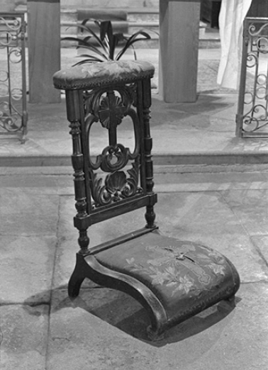 Prie-Dieu : vue d'ensemble. © Région Bourgogne-Franche-Comté, Inventaire du patrimoine