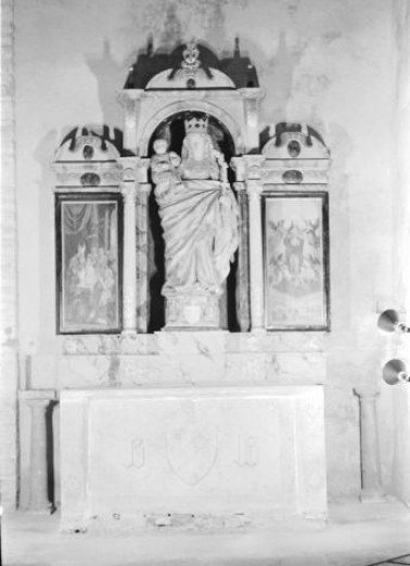 Vue d'ensemble de l'autel et retable dédiés à la Vierge. © Région Bourgogne-Franche-Comté, Inventaire du patrimoine