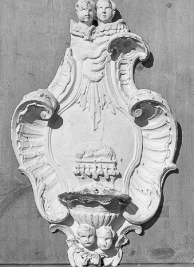 Intérieur : bénitier © Région Bourgogne-Franche-Comté, Inventaire du patrimoine